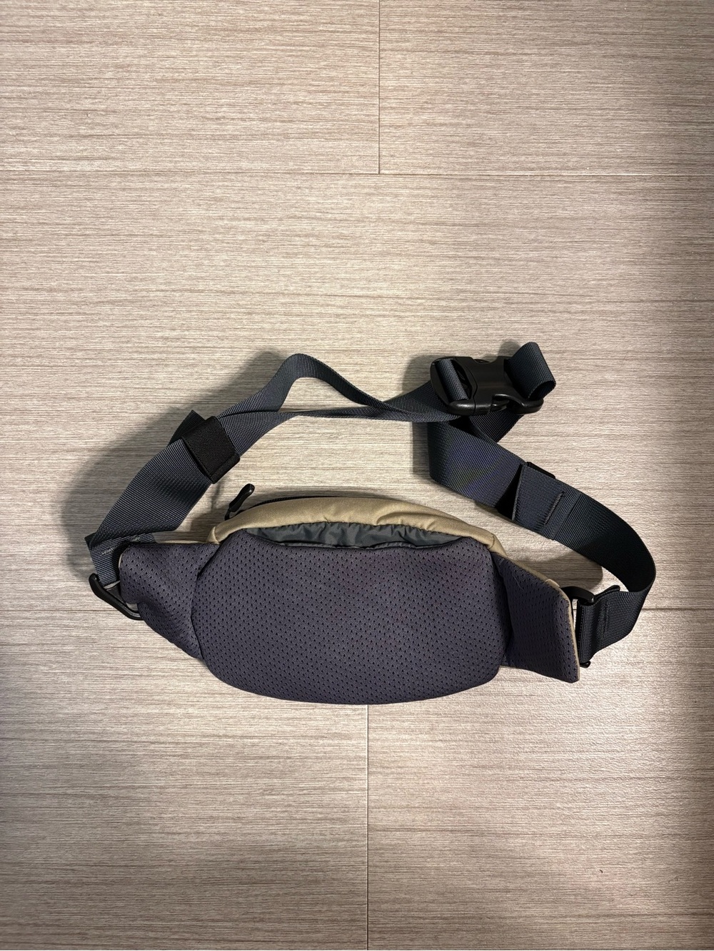 MYSTERY RANCH Khaki Waist Pack with Black Strap - Picture 3 of 3